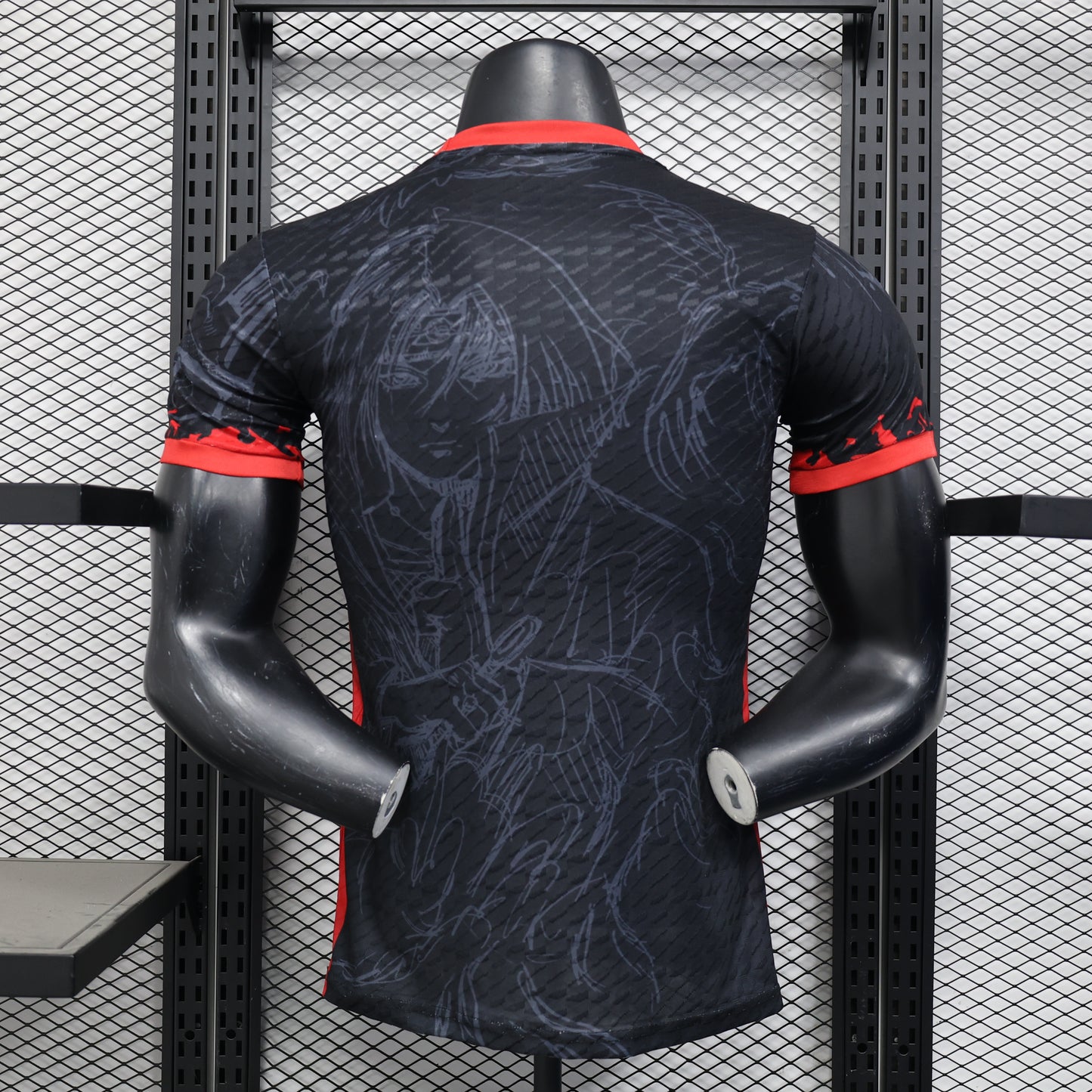 Maglia Itachi Uchiha Akatsuki x Nazionale Giapponese – Edizione Limitata