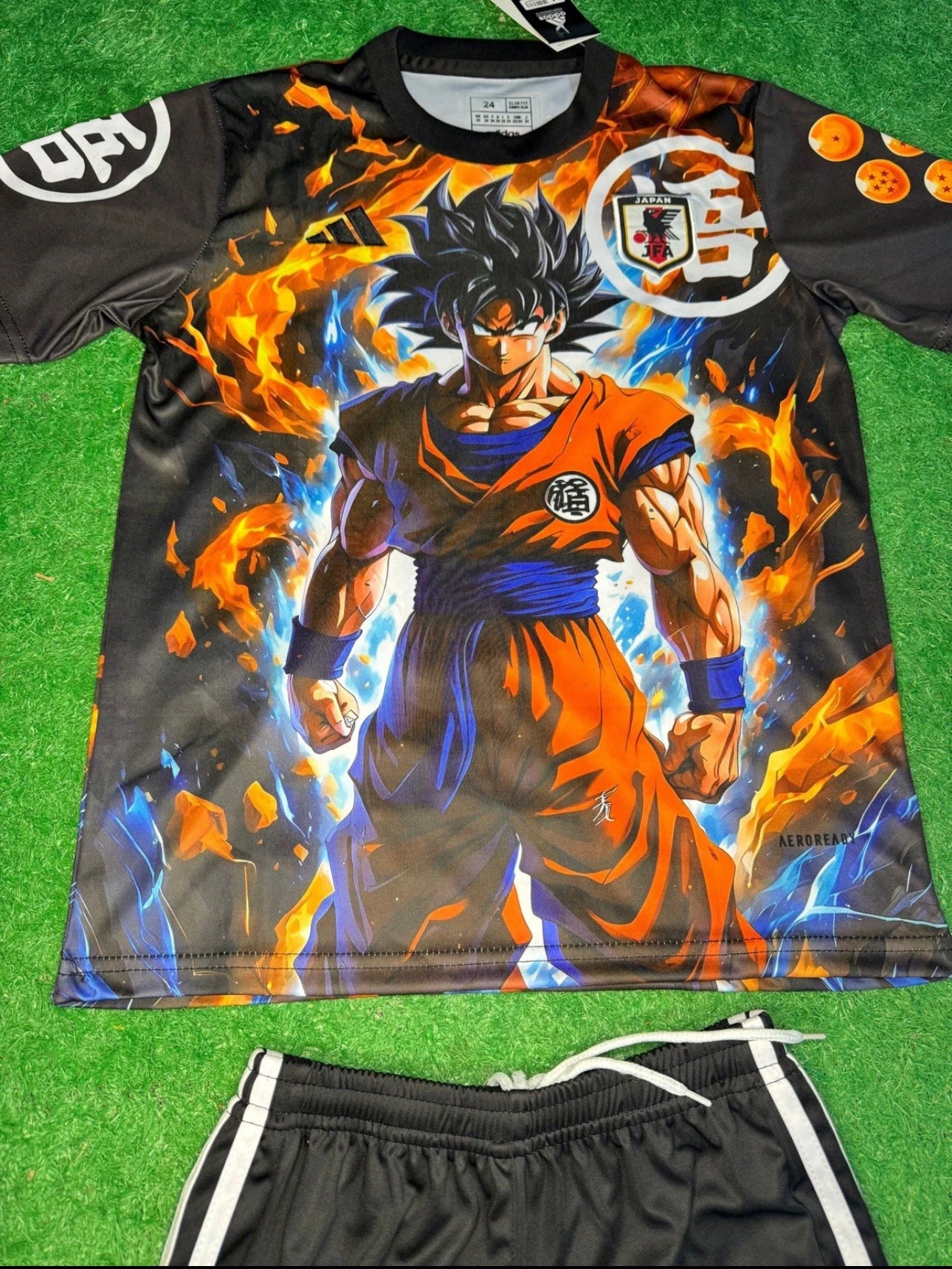 Kit Bambino Maglia Goku Ultra Istinto e Pantaloncino x Nazionale Giapponese